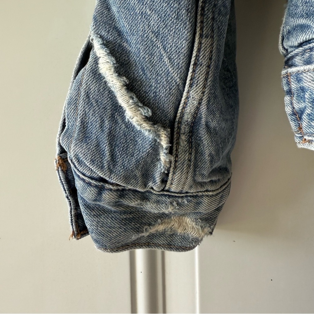 Lucky Brand Woman’s Sherpa Lined Denim Trucker Jacket - Picture 5 of 9